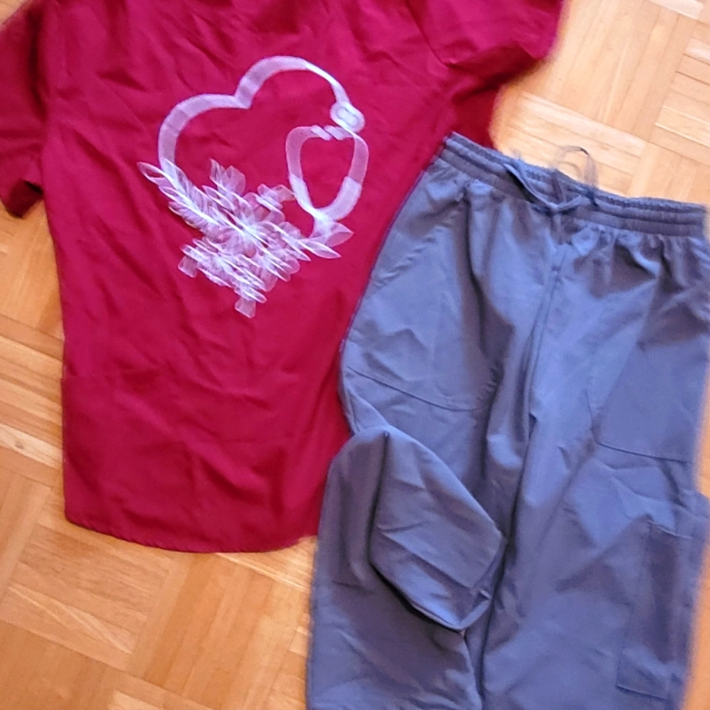 Scrub set